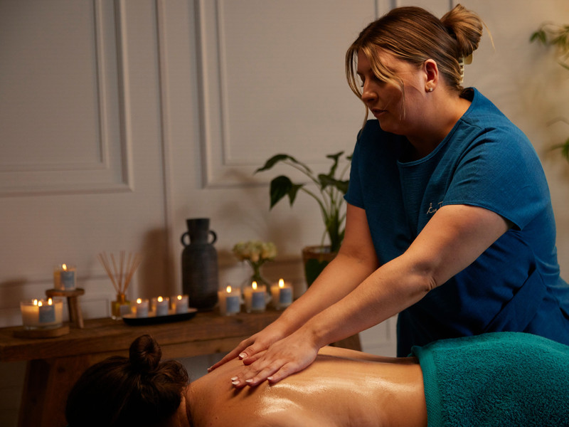 Back massage treatment at Everybody's Beautiful